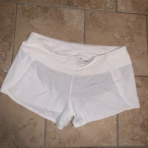 Lululemon size 12- run times short ll 4”